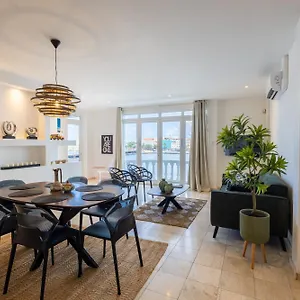 https://famous-handelskade-apartment-2-bedrooms-stunning-view.comcaribbean.com